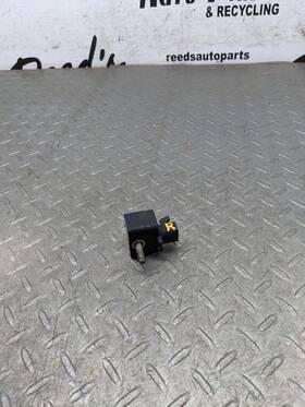 653.gm8m06 Chevrolet Truck 90-93 Acura Integra 4dr Sedan Power Master Window Control Switch With Trim 1185038